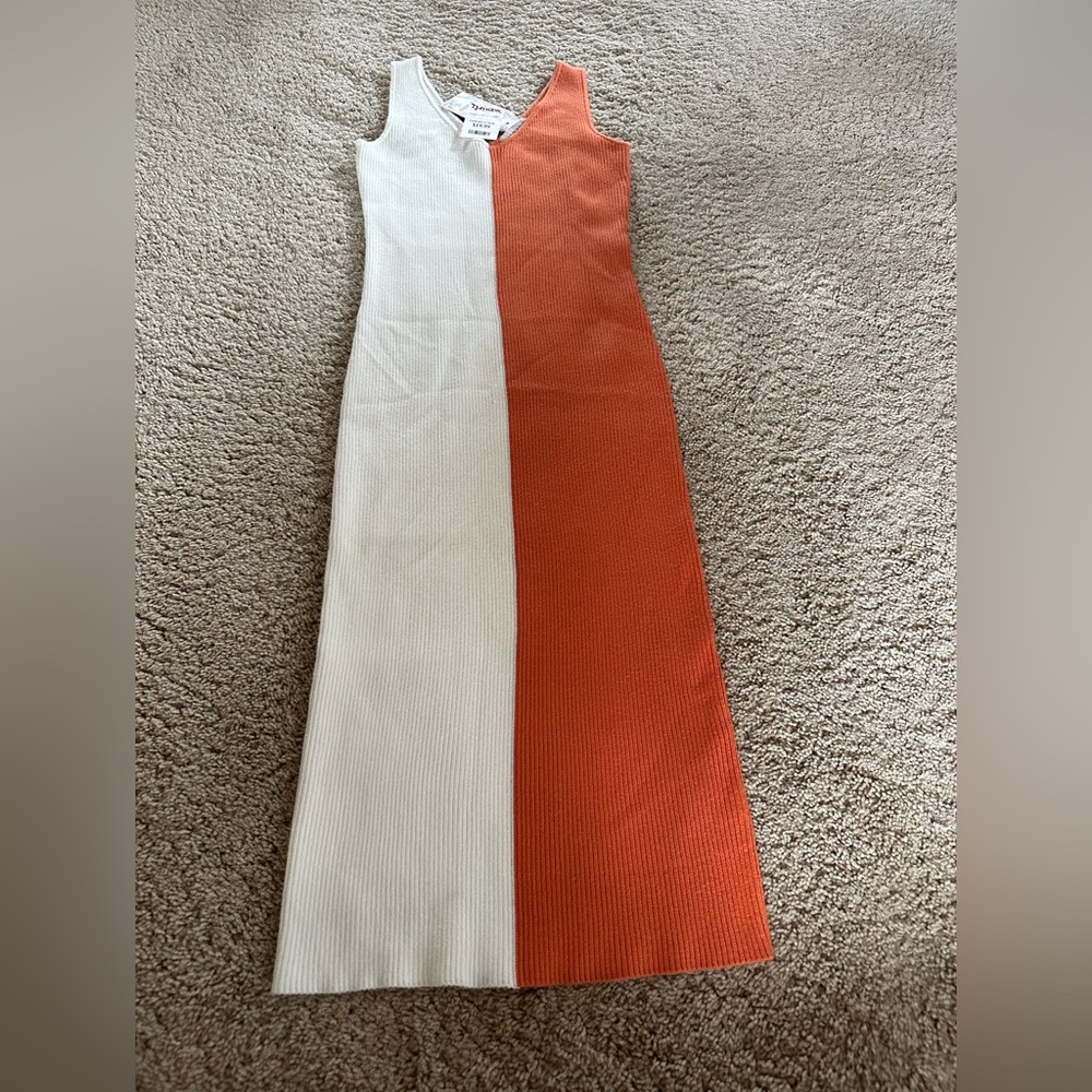 Two-Tone Orange and White color block Sleeveless sweater Dress